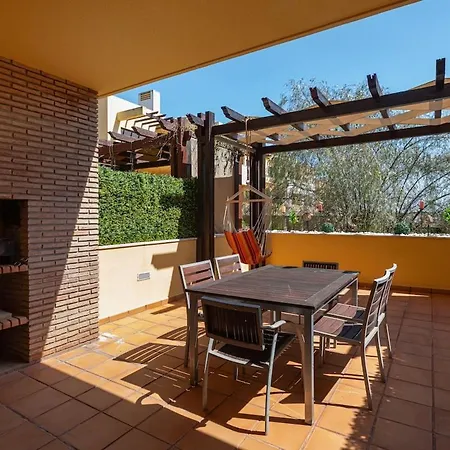 Stylish Townhouse With Pool, Vilamoura
